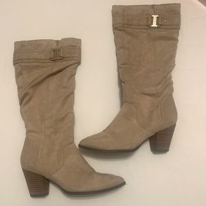 Dr. Scholl’s Women’s Wedge Heel Boots Tan Suede Comfort Foam Size 6